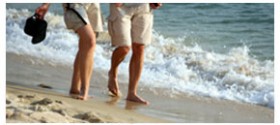 couple_hand_in_hand couple_hand_in_hand